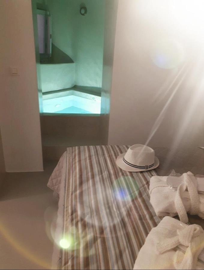Golden Stone Santorini Suites Akrotírion Zewnętrze zdjęcie